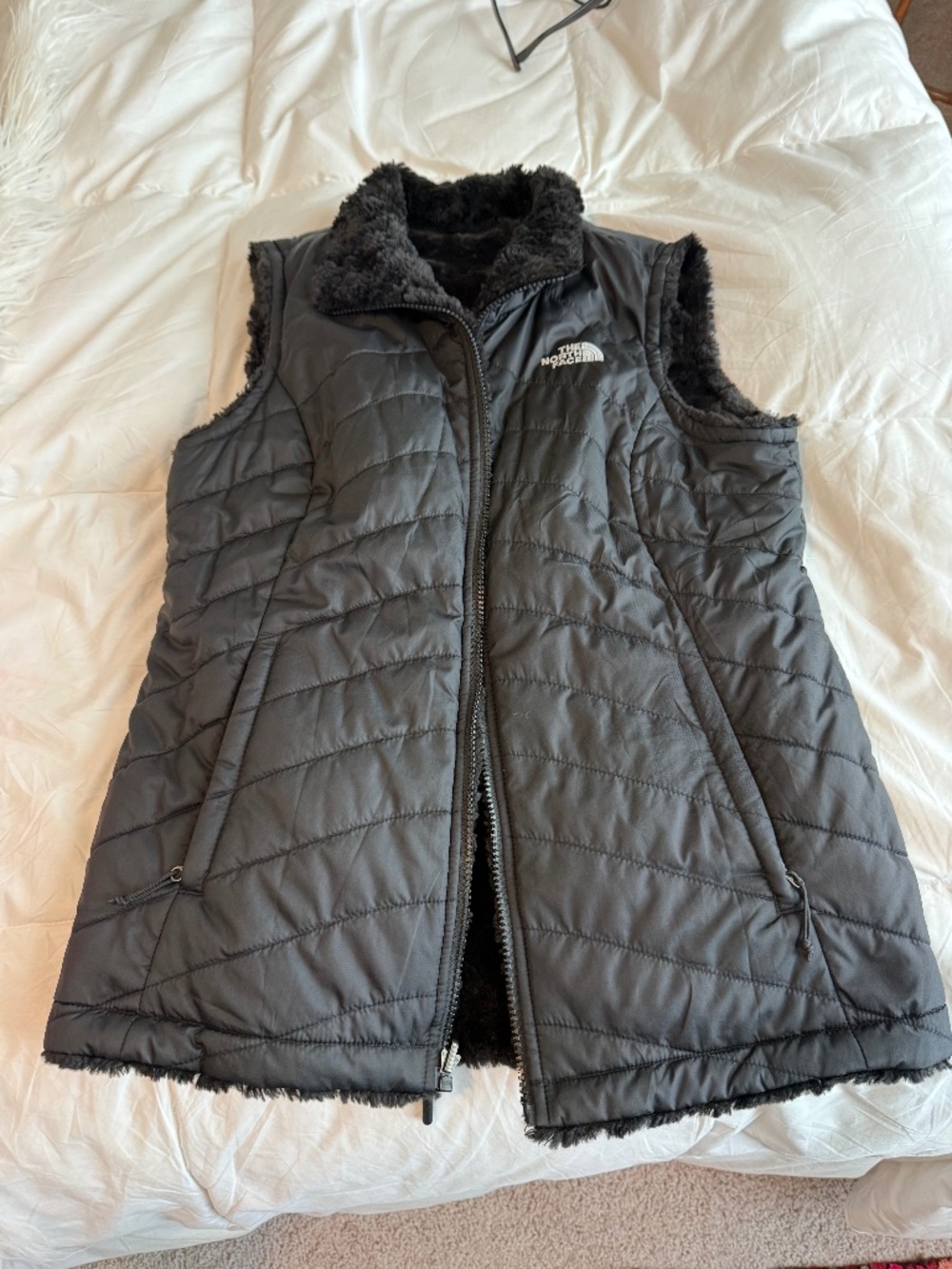 North Face Down and Fleece Reversible Vest in Black, size M
